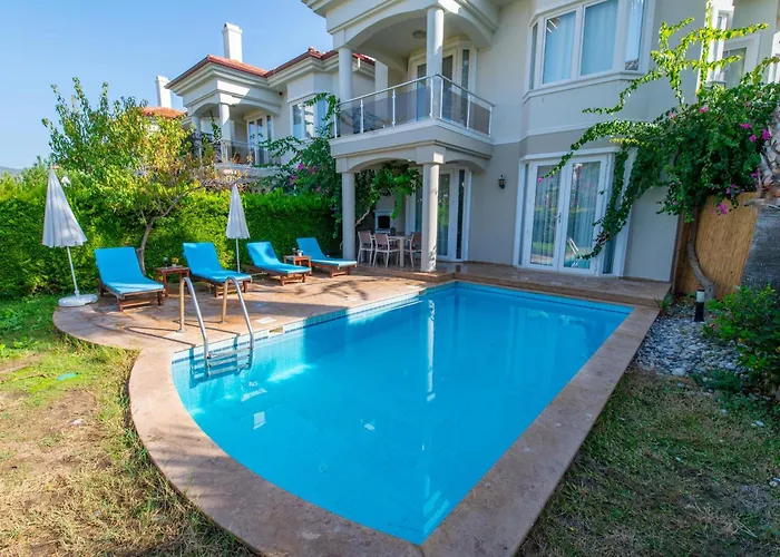 Sunset Club Aqualettings Starfish 4 Villa *